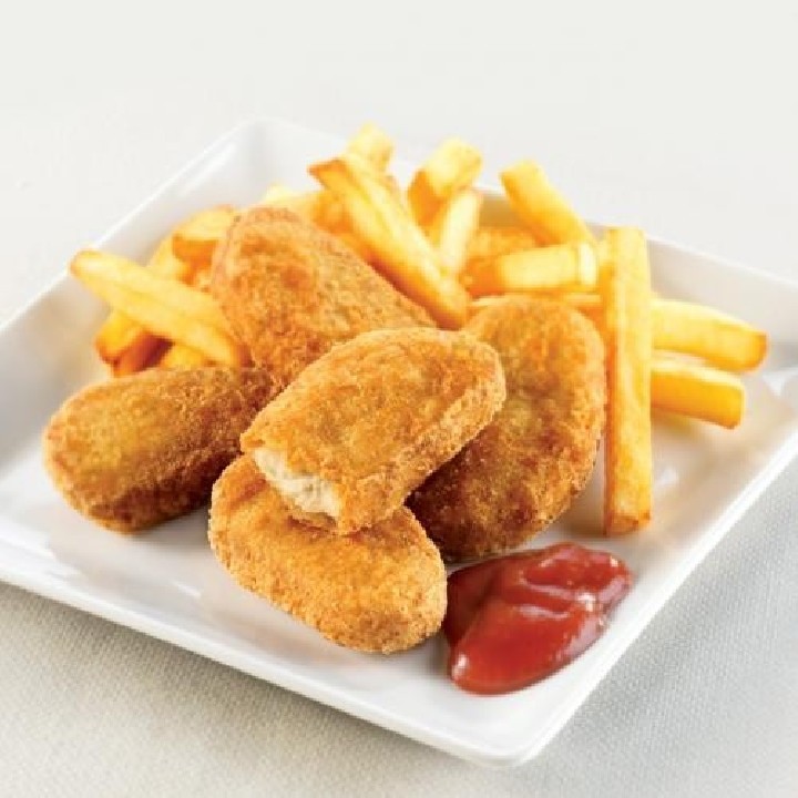 Plato de Nuggets + patatas